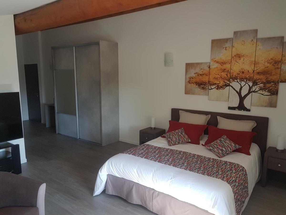 Mas Des Fugueyrolles Bed & Breakfast Cavaillon Exterior photo