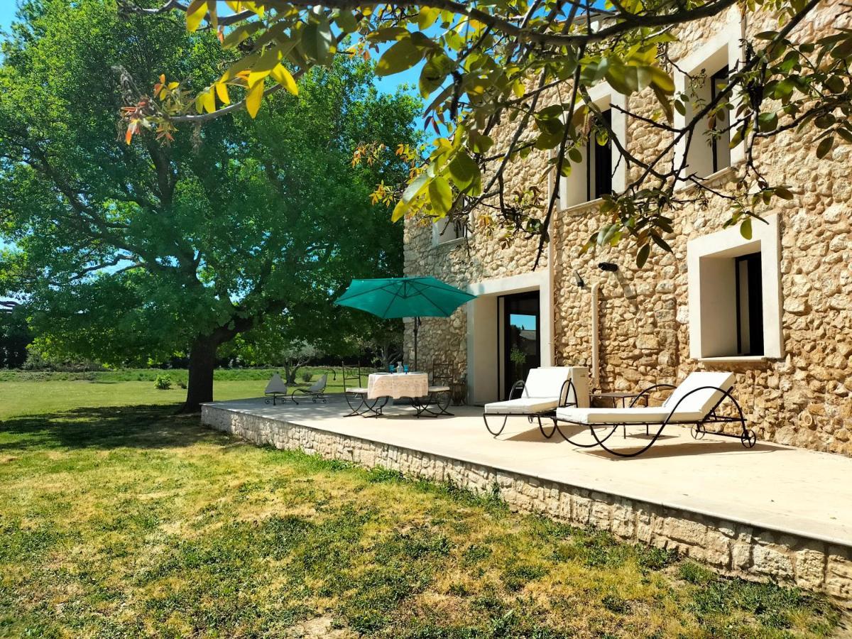 Mas Des Fugueyrolles Bed & Breakfast Cavaillon Exterior photo